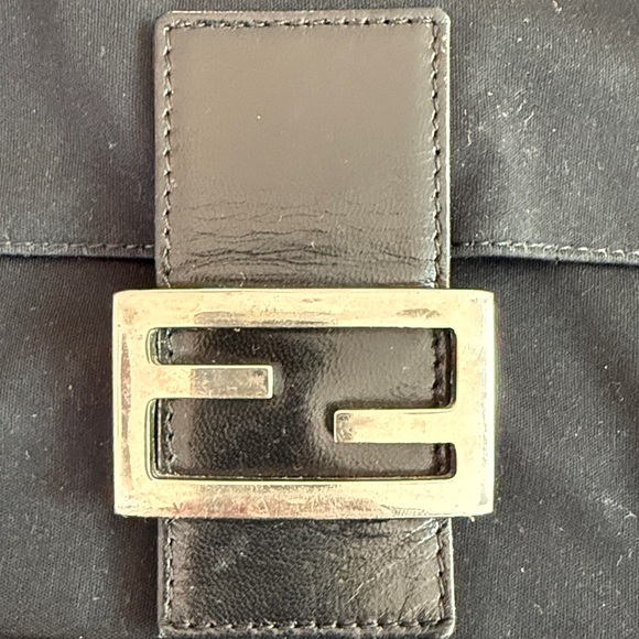 Vintage Fendi Black Nylon Shoulder Bag – FF Silver Buckle - Picture 2 of 4